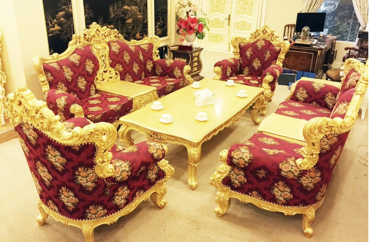 Sở hữu không gian quý tộc hơn với nội thất sofa cổ điển - 1