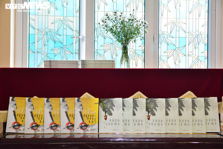 Tập thơ 'Vườn của mẹ' - hành trình về thành Tuyên giữa ký ức và hiện tại - 1