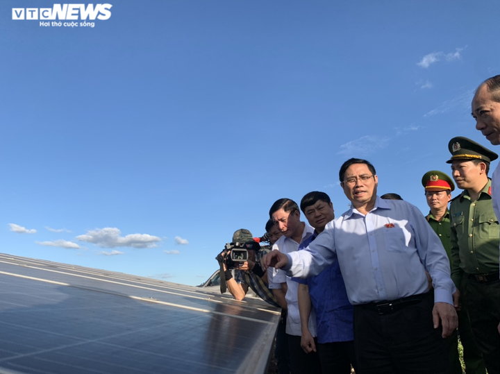 Ông Phạm Minh Chính: Hết dự án, xử lý pin mặt trời thế nào? - 1