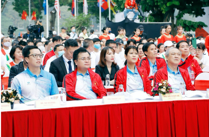 Nghìn người chạy quanh Hồ Gươm sáng 21/11 trong lễ khởi động SEA Games 31 - 2