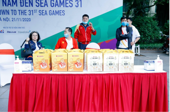 Nghìn người chạy quanh Hồ Gươm sáng 21/11 trong lễ khởi động SEA Games 31 - 7