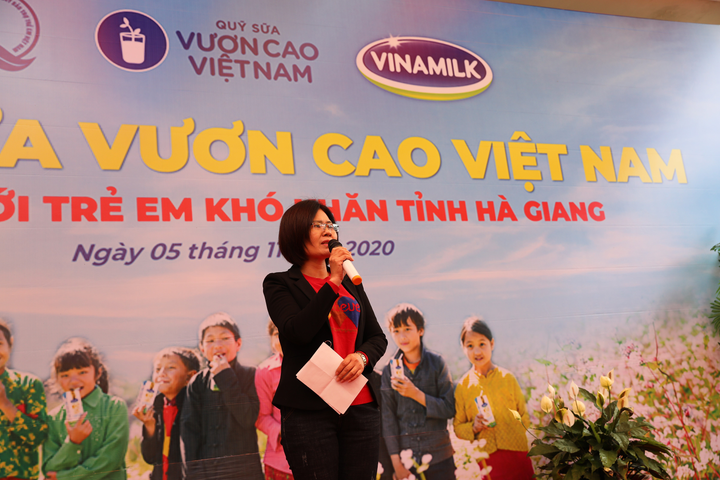 Quỹ sữa Vươn cao Việt Nam tặng 94.000 ly sữa cho trẻ em khó khăn Hà Giang - 4