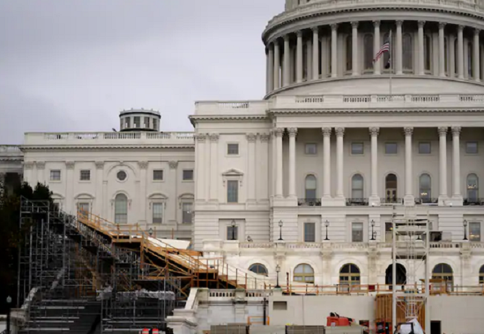 Ông Biden chuẩn bị cho lễ nhậm chức 'không giống ai trong lịch sử Mỹ' - 1