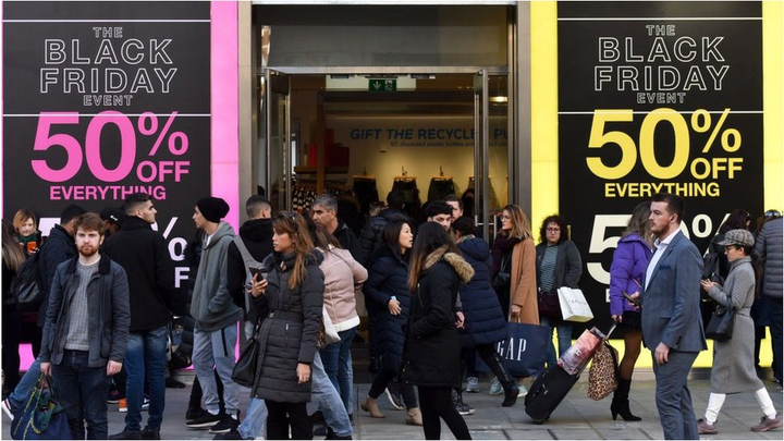 10 năm qua, Black Friday 'ngốn' tiền của khách thế nào? - 2