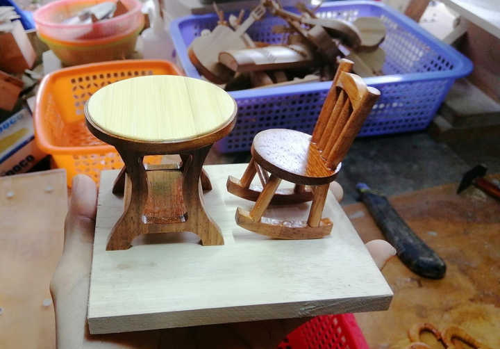 Ngắm những 'tuyệt phẩm' nhỏ xíu từ tre của chàng trai khuyết tật ở miền Tây - 9