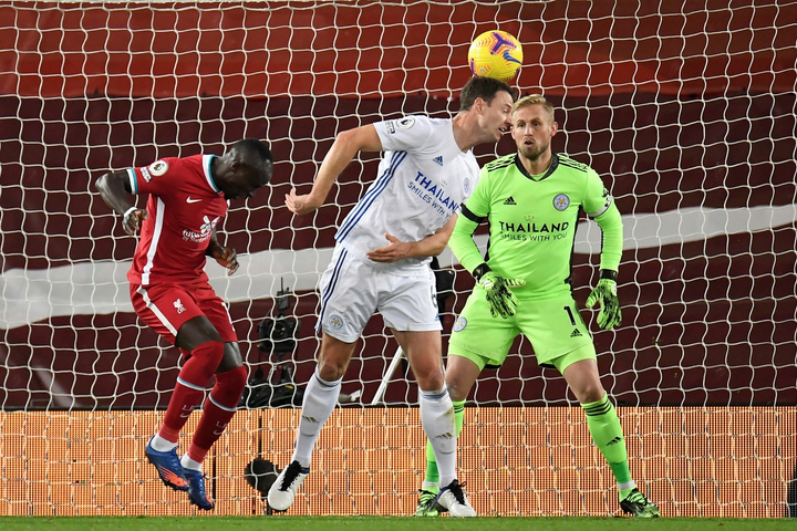 Kết quả Ngoại hạng Anh: Liverpool nhấn chìm Leicester, Arsenal gây thất vọng - 1