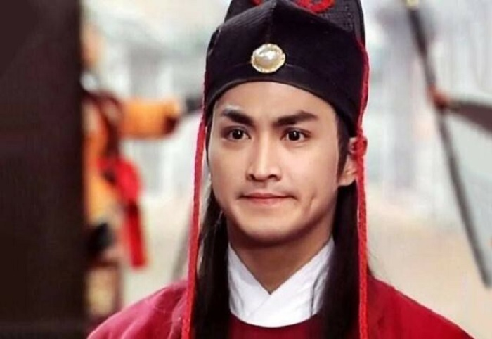 'Triển Chiêu' Hà Gia Kính: Làm ở nhà xác, là triệu phú nhưng thích diễn hội chợ - 2