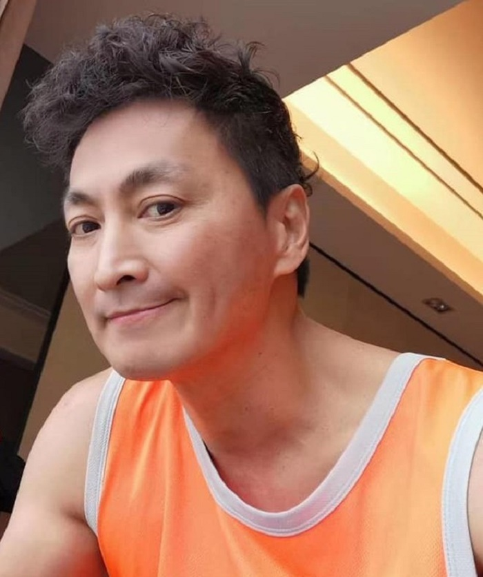 'Triển Chiêu' Hà Gia Kính: Làm ở nhà xác, là triệu phú nhưng thích diễn hội chợ - 6