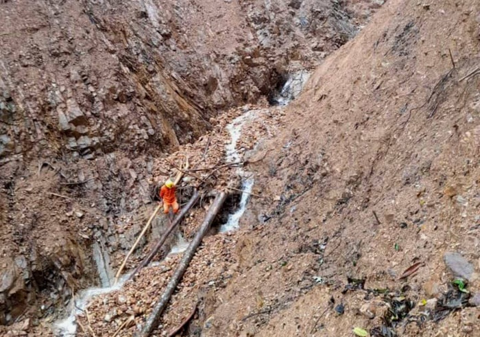 Lũ rút gần 1 tháng, hai bản ở Quảng Trị vẫn chưa có điện - 1