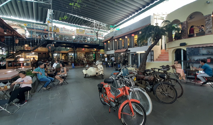 Đã mắt với những bộ sưu tập đồ cổ trong chợ đồ cổ độc nhất Sài Gòn - 10