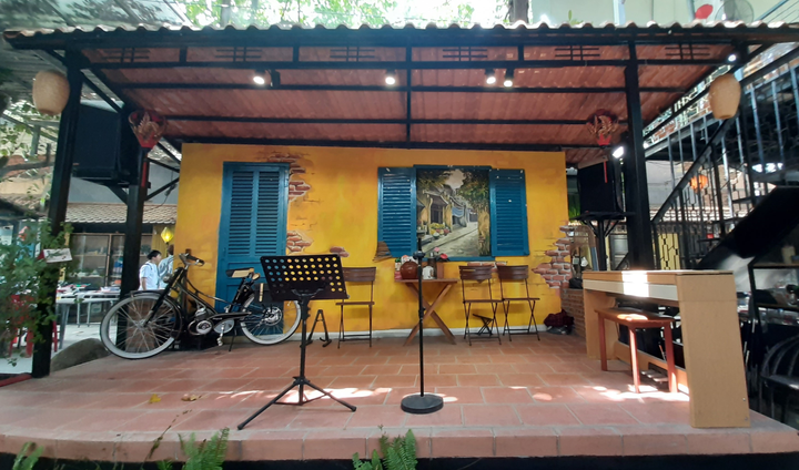 Đã mắt với những bộ sưu tập đồ cổ trong chợ đồ cổ độc nhất Sài Gòn - 2