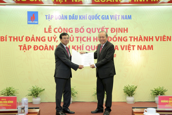 Petrovietnam ứng phó tác động kép của COVID-19, giá dầu giảm - 1