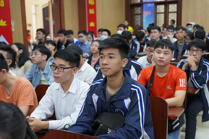 Đại học mời doanh nghiệp cùng đào tạo, 100% sinh viên có việc làm - 1