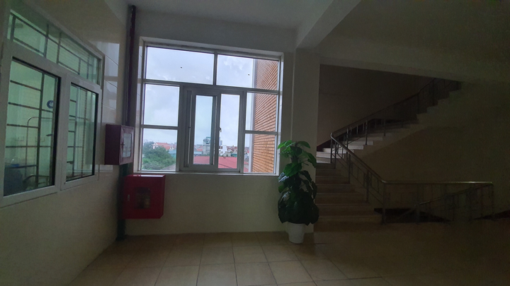 Bệnh nhân có tiền sử tâm thần nhảy từ tầng 4 bệnh viện xuống đất tự tử - 1