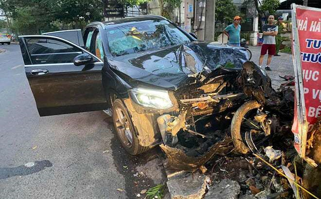 Nữ tiếp viên hàng không bị tài xế lái xe Mercedes tông: Cáo trạng có vấn đề? - 3