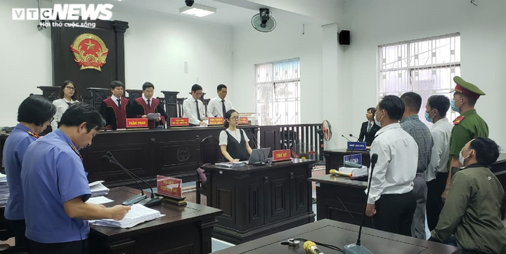 Bốn kẻ làm giả hơn 230 hồ sơ đất đai tại Đà Nẵng lĩnh 15,5 năm tù - 1