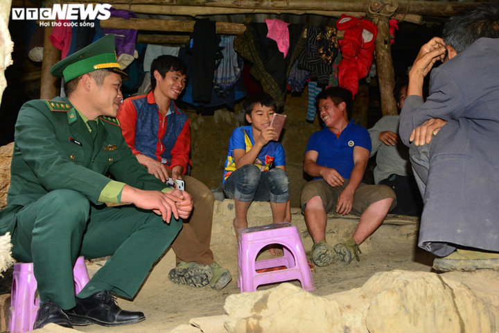 Thiếu tá Biên phòng và hành trình biến đổi 'kỷ lục gia vượt biên' ở nhà nuôi bò - 7