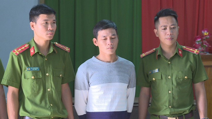 Đắk Lắk: Cầm dao đâm liên tiếp chủ nợ vì bị đòi tiền - 1