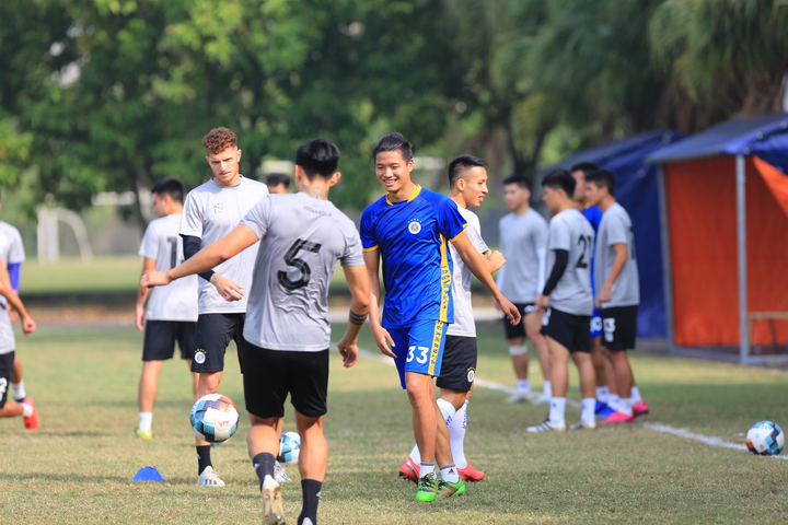 Hà Nội FC vắng Rimario ở buổi tập đầu tiên - 3