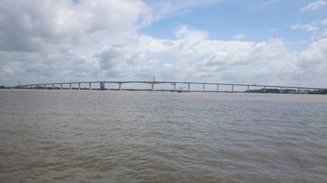 Tìm thấy thi thể nữ sinh đại học nổi trên sông Vàm Cỏ sau 2 ngày mất tích - 1