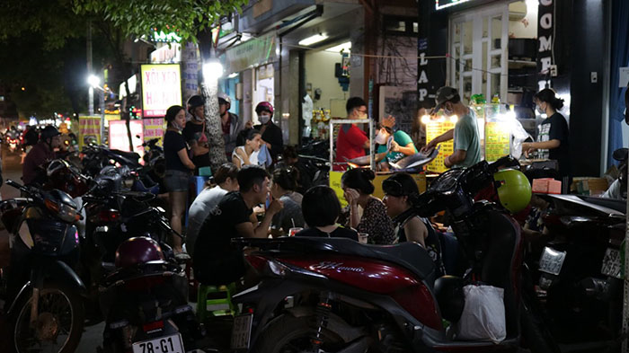 Có một quán cơm cháy 'im lặng' nhất Sài Gòn - 4
