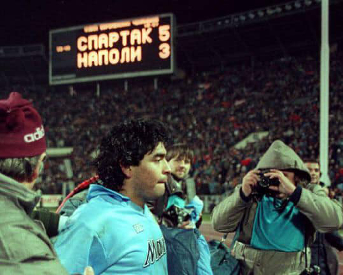 Nhớ mãi lần được trực tiếp xem Maradona thi đấu giữa trời tuyết Matxcơva - 2