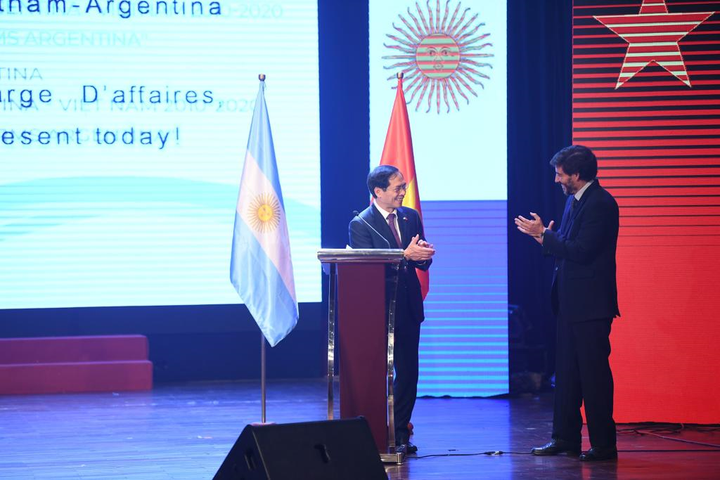 Việt Nam-Argentina kỷ niệm 10 năm thiết lập quan hệ ngoại giao - 2