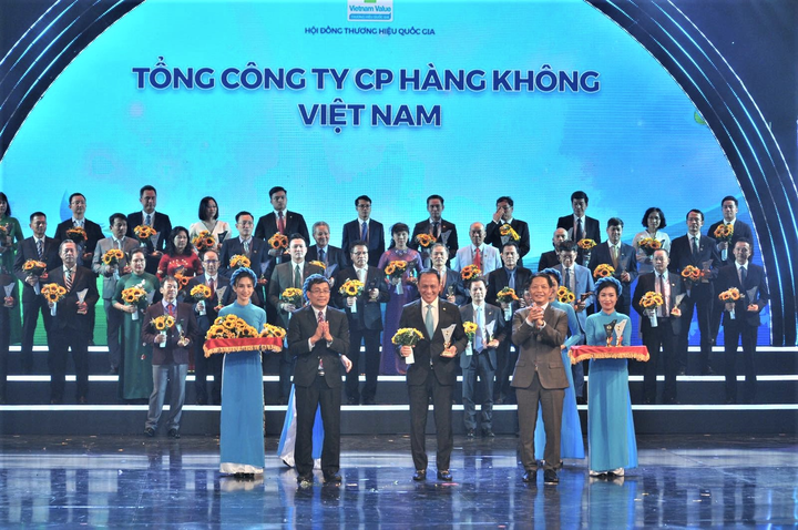 Vietnam Airlines đạt Thương hiệu quốc gia Việt Nam năm 2020 - 1