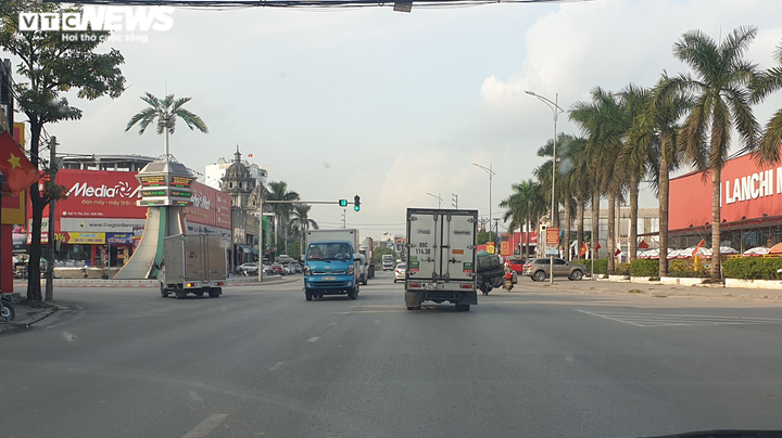 VTC News vào cuộc, xe quá tải tung hoành quốc lộ 17B ở Hải Dương ‘mất tích’ - 3