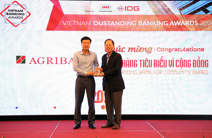 Agribank được vinh danh 2 giải thưởng Ngân hàng Việt Nam tiêu biểu 2020 - 2
