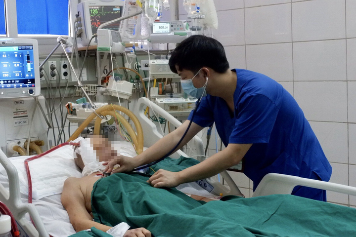 'Người Việt mua thuốc kháng sinh dễ như mớ rau ngoài chợ' - 3