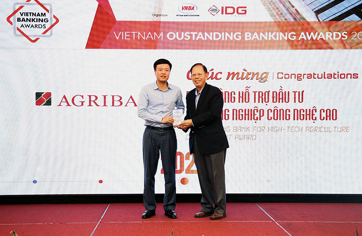 Agribank được vinh danh 2 giải thưởng Ngân hàng Việt Nam tiêu biểu 2020 - 1