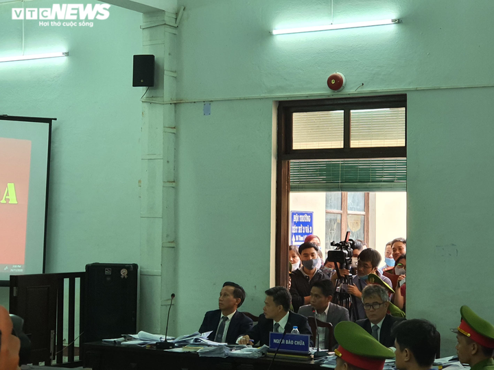 Bác sĩ bị cáo buộc hiếp dâm nữ điều dưỡng: Đề nghị trả hồ sơ, điều tra lại - 2