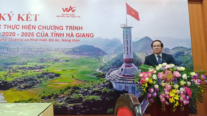 Bộ Xây dựng và Hà Giang ký kết hợp tác quy hoạch phát triển nông thôn và đô thị - 3