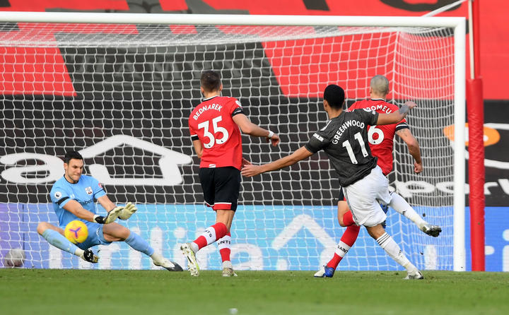 Trực tiếp Southampton 2-3 Man Utd: Cavani hoá người hùng - 3