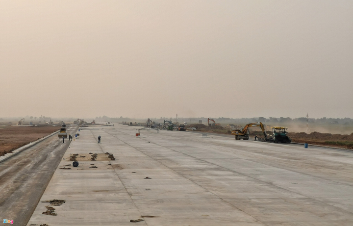 Hình ảnh đầu tiên về đường băng mới tại sân bay Nội Bài - 1