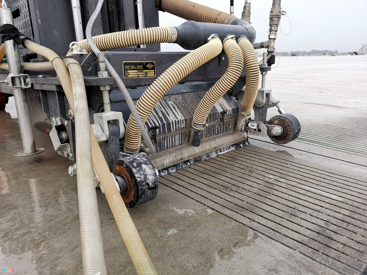 Hình ảnh đầu tiên về đường băng mới tại sân bay Nội Bài - 4