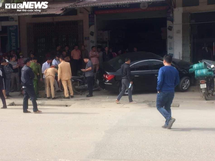 Tông chết 2 cha con ở Thái Nguyên, tài xế vẫn chưa trình diện - 1