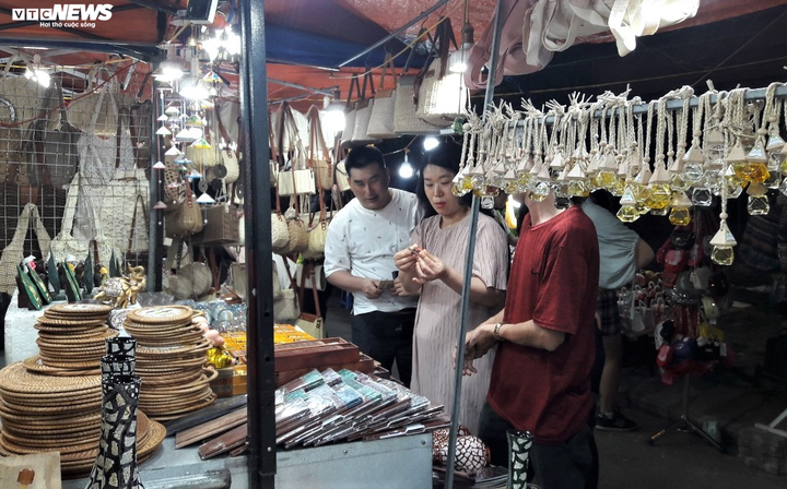 Du lịch gặp ‘khó chưa từng thấy’: Làm gì để khách có chỗ tiêu tiền? - 1