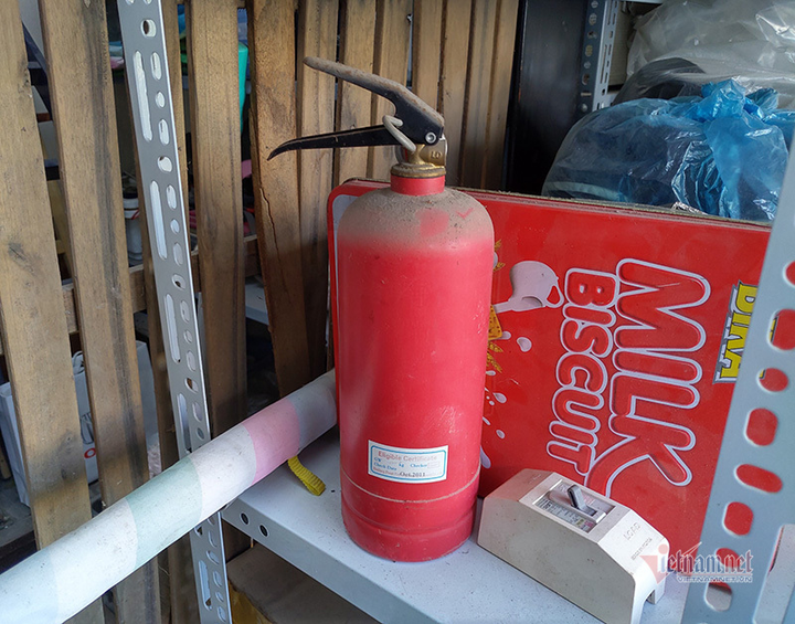 Ô tô con phải có bình chữa cháy: 4 năm quên lãng - 3