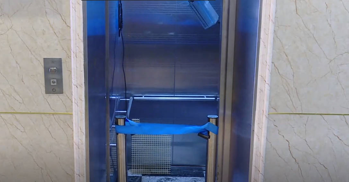 Niêm phong thang máy chung cư rơi tự do khiến 2 người bị thương ở Hà Nội - 1