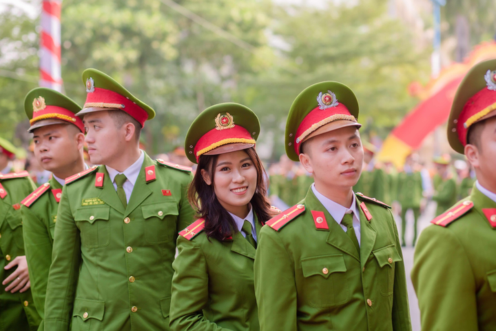 Ảnh: Thủ khoa Học viện Cảnh sát nhân dân được phong hàm vượt cấp - 2