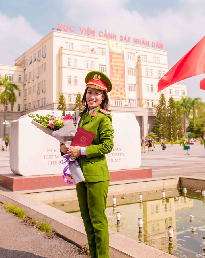 Ảnh: Thủ khoa Học viện Cảnh sát nhân dân được phong hàm vượt cấp - 3