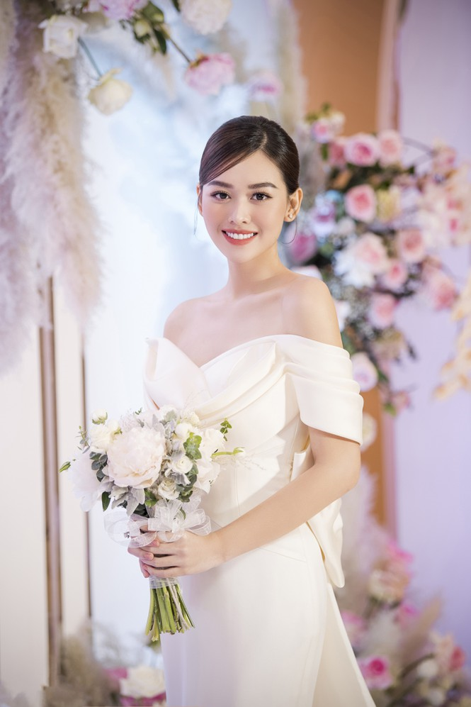 Á hậu Tường San bật khóc trong lễ cưới - 4