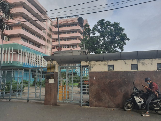 TP.HCM cách ly tập trung 61 phi công, tiếp viên của Vietnam Airlines - 1