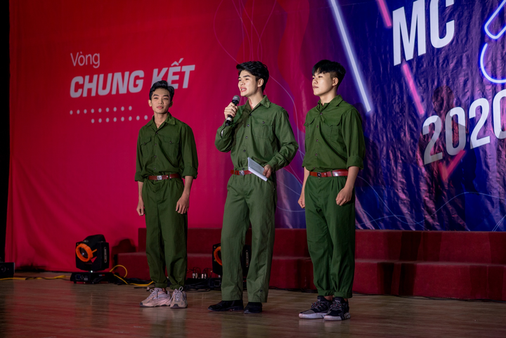 Ảnh: Dàn trai xinh, gái đẹp tranh tài trong đêm chung kết tìm kiếm tài năng MC - 5