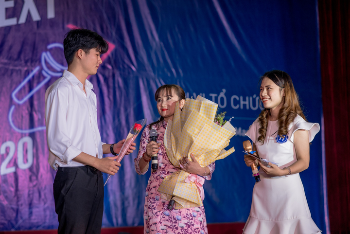 Ảnh: Dàn trai xinh, gái đẹp tranh tài trong đêm chung kết tìm kiếm tài năng MC - 4