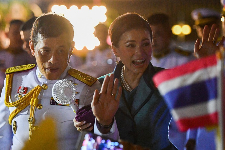 Sóng gió hoàng cung Thái Lan ngày quý phi Sineenat trở lại - 3