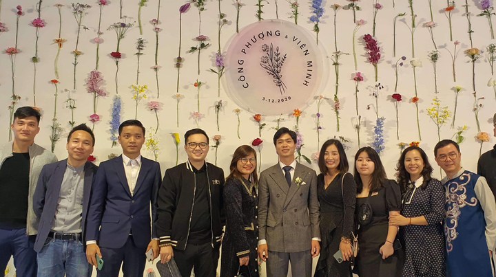 Công Phượng ân cần mở cửa xe cho cô dâu Viên Minh, Văn Hoàng dự lễ cưới bạn thân - 5