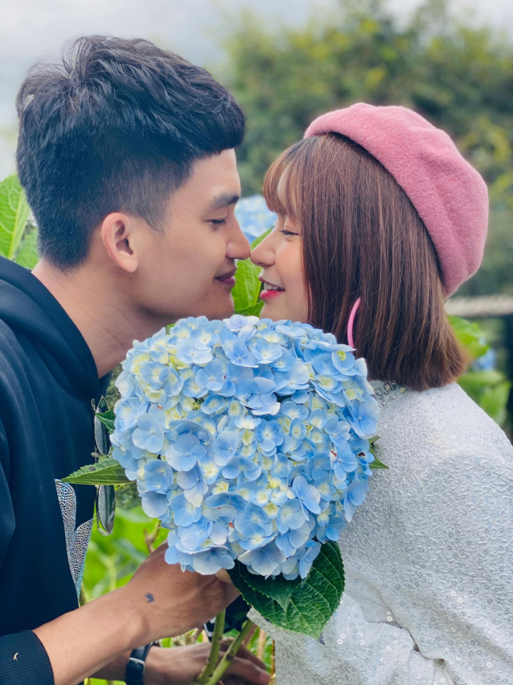 Sắp làm cha, Mạc Văn Khoa đi đăng ký kết hôn - 2